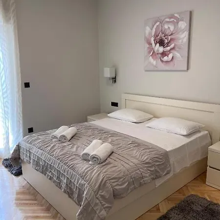 Palm Tree Lägenhet Duće